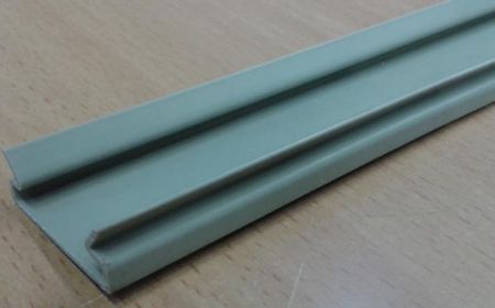 Goulotte Couvercle PVC  30mm (L)
