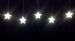 LED-Sterne hängen zwischen 30cm und 40cm herunter, IP44, aus Plastik